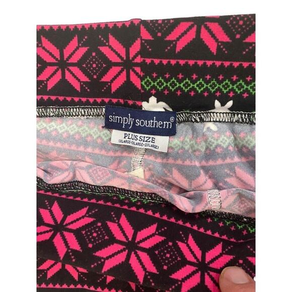 Plus Size Simply Southern Sea Turtle Leggings - Picture 6 of 6